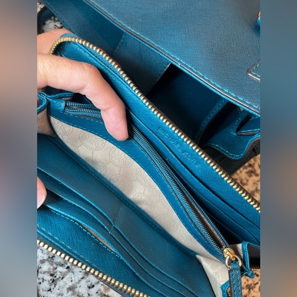 Michael Kors Teal Hamilton Satchel and Wallet Set! - Picture 14 of 16